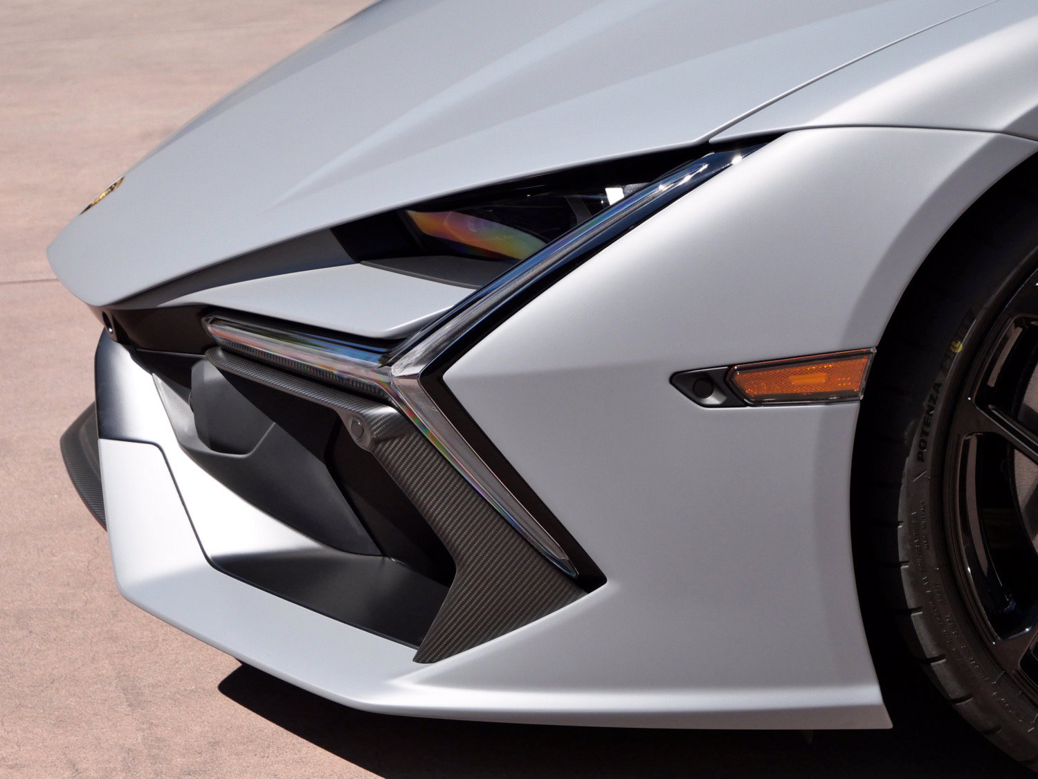 Used 2024 Lamborghini Revuelto AWD/4WD image 12