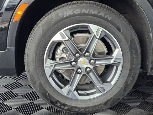 Used 2025 Chevrolet Blazer LT image 12