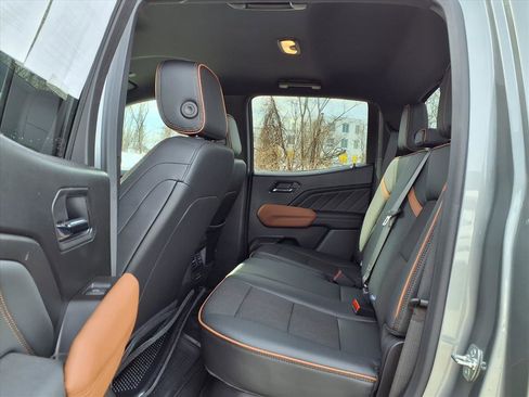 Used 2025 GMC Canyon AT4 image 23