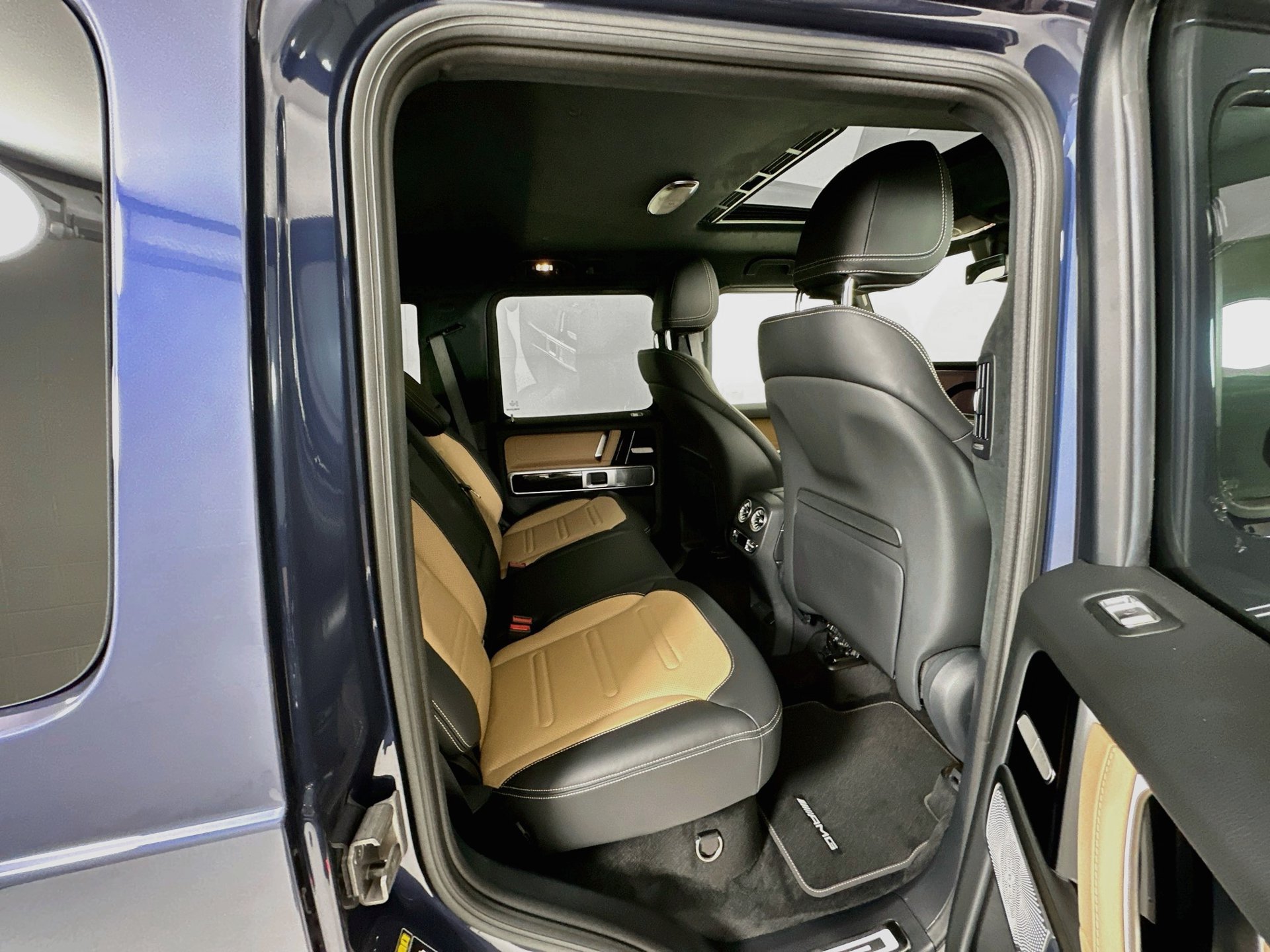 New 2027 Mercedes-Benz G 580 e image 31