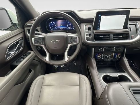 Used 2024 Chevrolet Suburban Z71 w/ Luxury Package AWD/4WD image 11