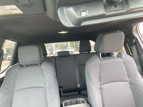 Used 2025 Toyota Tacoma SR5 AWD/4WD image 19