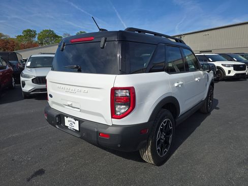 New 2025 Ford Bronco Sport Outer Banks w/ Outer Banks Tech Package+ AWD/4WD image 4