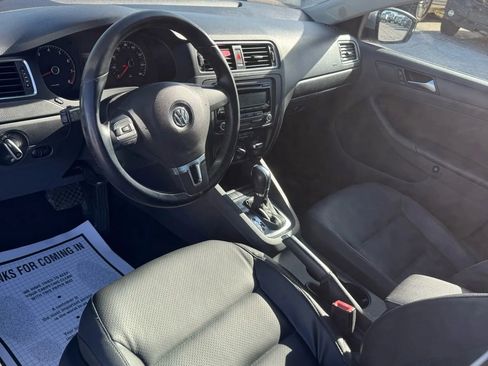 Used 2011 Volkswagen Jetta SE image 15