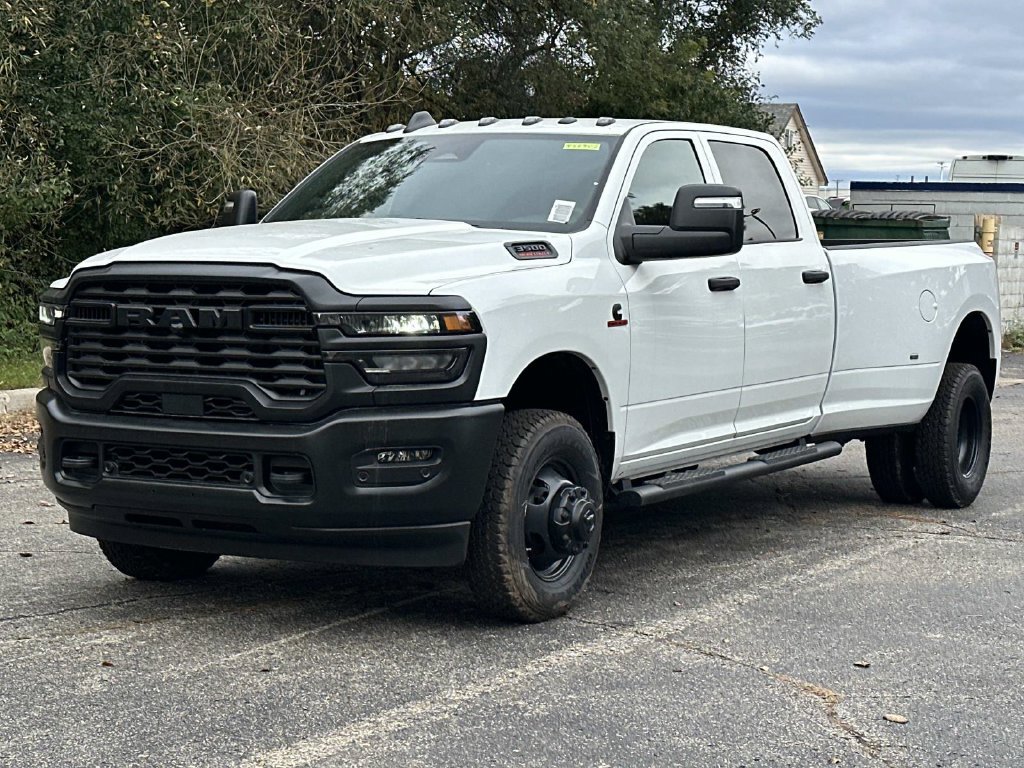 New 2026 RAM 3500 Tradesman AWD/4WD image 6