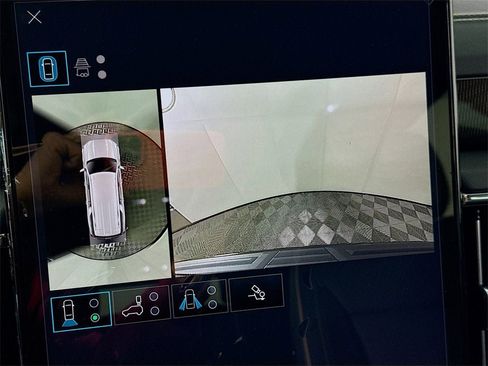 New 2026 GMC Yukon XL Elevation w/ Elevation Premium Package image 9