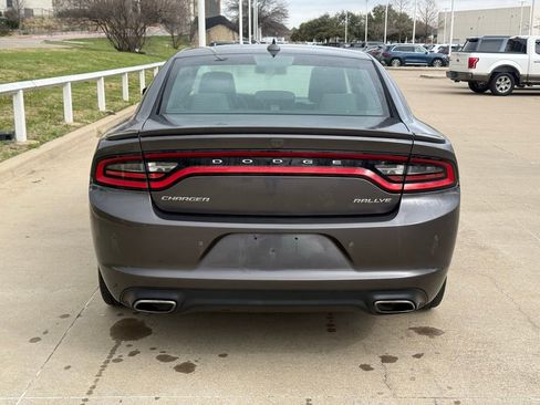 Used 2015 Dodge Charger SXT w/ Plus Group image 5