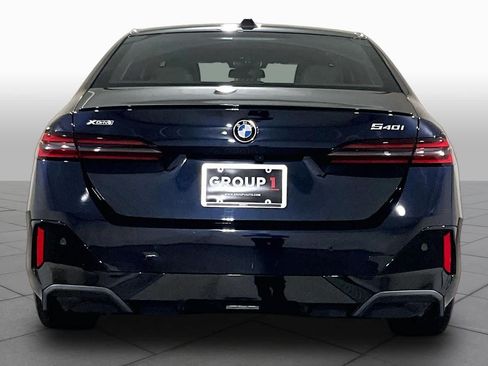 Used 2024 BMW 540i xDrive w/ Premium Package AWD/4WD image 4
