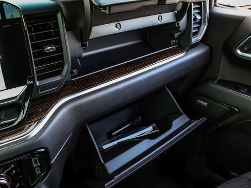 Used 2025 GMC Sierra 1500 Elevation w/ Preferred Package image 18