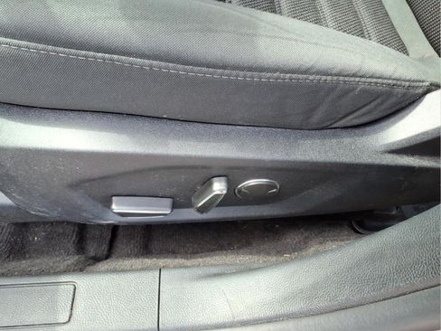 Used 2020 Ford Fusion SE FWD image 13