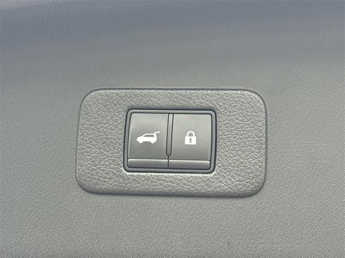 Certified 2023 Nissan Armada SL w/ Captain's Chairs Package image 17