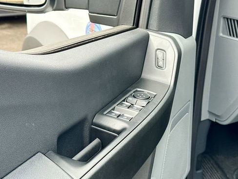 New 2025 Ford F550 4x4 Supercab Super Duty image 14