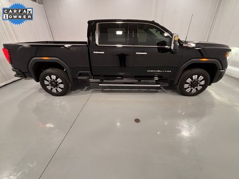 Used 2024 GMC Sierra 2500 Denali w/ Denali Reserve Package image 5
