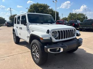Used 2025 Jeep Wrangler Unlimited Sahara AWD/4WD video 1