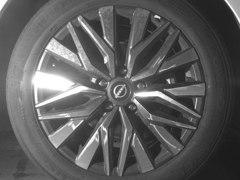 Used 2025 Nissan Altima 2.5 SV FWD image 13