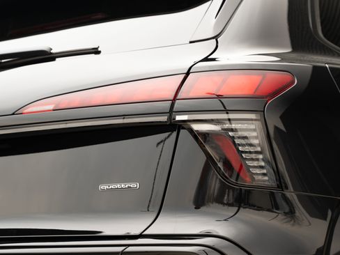 New 2026 Audi Q3 quattro 2.0T image 32