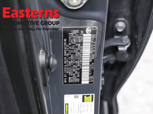 Used 2023 Toyota Corolla SE image 32