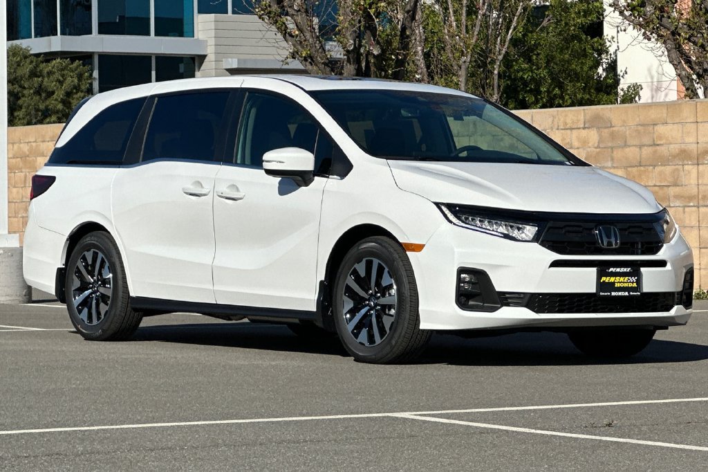 New 2026 Honda Odyssey EX-L image 2