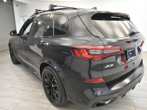 Used 2022 BMW X5 xDrive40i w/ M Sport Package image 3