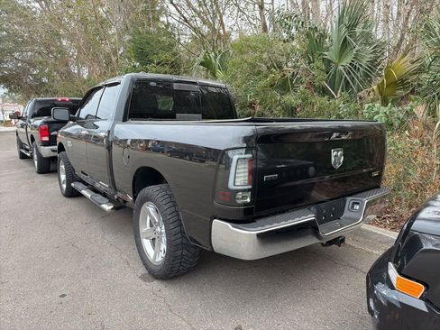 Used 2015 RAM 1500 Classic SLT image 4