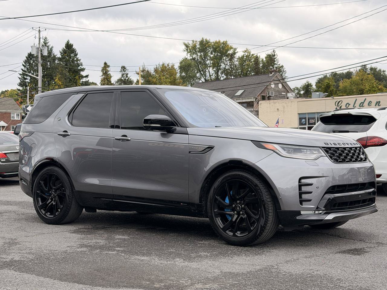 Used 2021 Land Rover Discovery S R-Dynamic AWD/4WD image 3