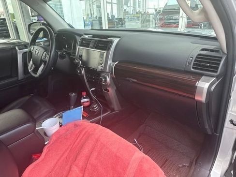 Used 2021 Toyota 4Runner Limited AWD/4WD image 17