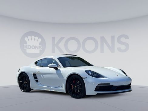 Used 2018 Porsche 718 Cayman S RWD image 8