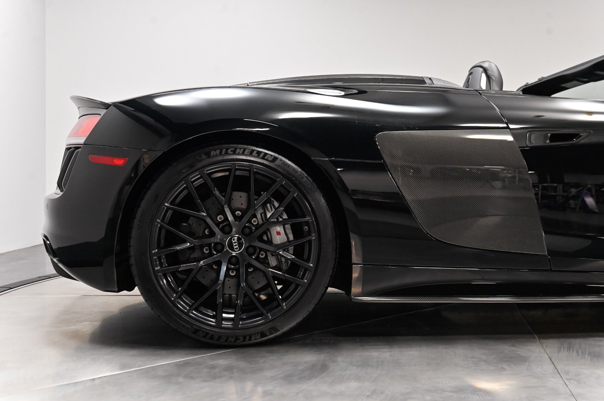 Used 2018 Audi R8 V10 plus AWD/4WD image 14