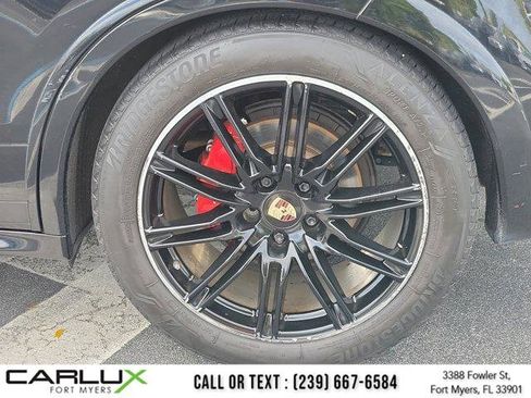 Used 2014 Porsche Cayenne GTS image 9