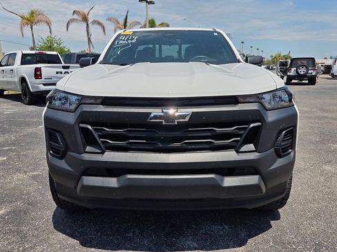 Used 2025 Chevrolet Colorado W/T w/ WT Custom Package RWD image 2