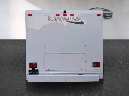 Used 2014 Ford E-450 and Econoline 450 Super Duty w/ Motorhome Prep Package RWD image 15