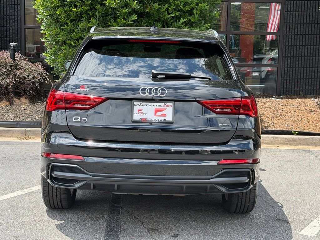 Used 2021 Audi Q3 2.0T Premium w/ Convenience Package AWD/4WD image 14