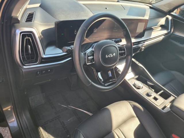 Used 2025 Kia Sorento EX w/ EX Panoramic Sunroof Package FWD image 9