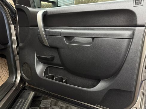 Used 2013 Chevrolet Silverado 2500 LT AWD/4WD image 6