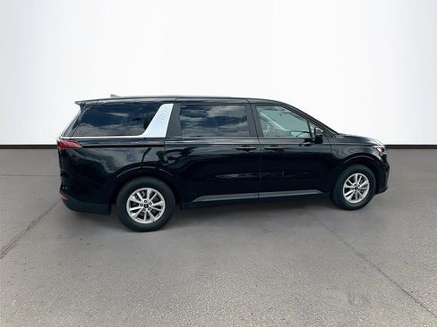 Used 2024 Kia Carnival LX FWD image 8