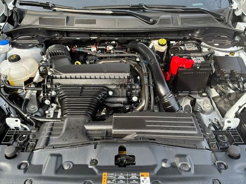 Used 2025 Lincoln Corsair FWD w/ Equipment Group 101A image 24