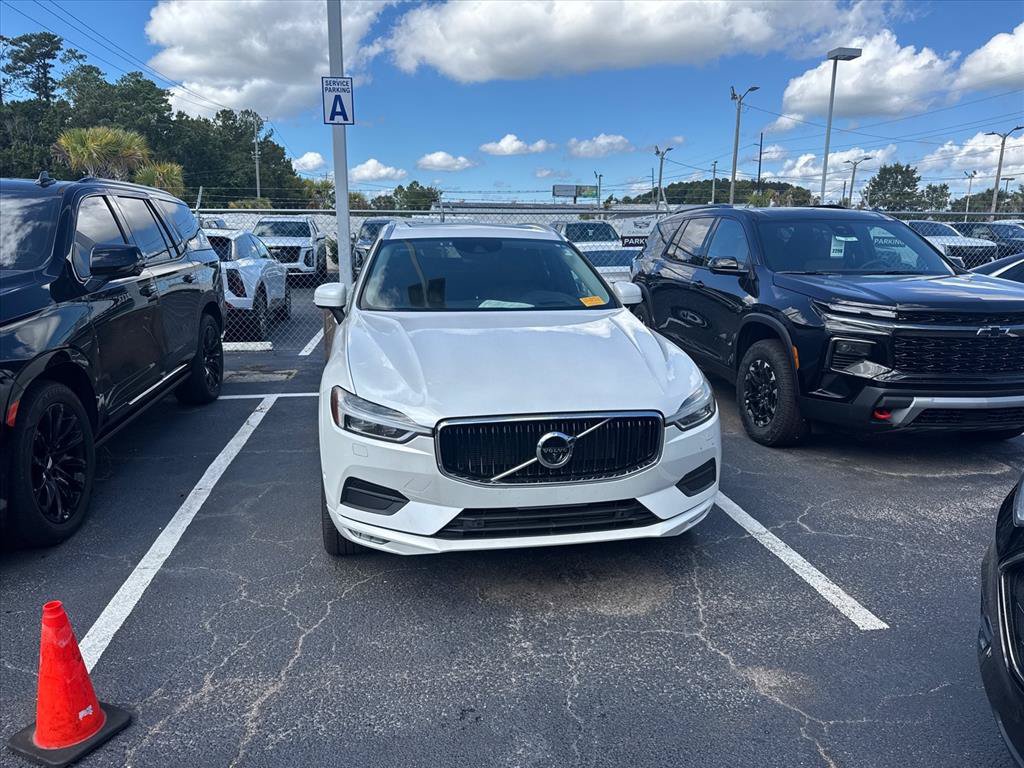 Used 2019 Volvo XC60 T5 Momentum w/ Multimedia Package FWD image 2