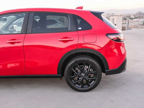 Used 2024 Honda HR-V Sport image 8