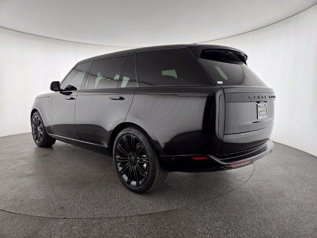 Used 2026 Land Rover Range Rover Long Wheelbase SE AWD/4WD image 13