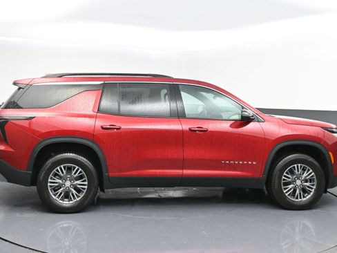 New 2026 Chevrolet Traverse LT w/ Driver Confidence Package FWD image 8