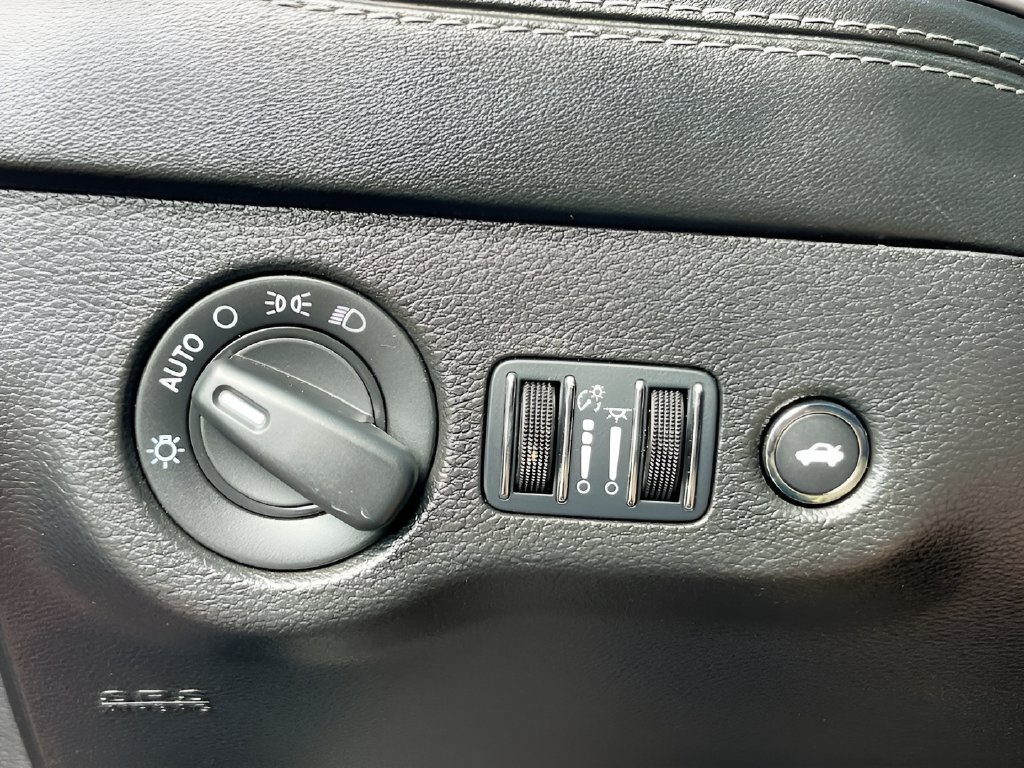 Used 2023 Dodge Charger Scat Pack RWD image 10