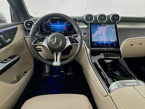 New 2026 Mercedes-Benz GLC 300 image 4