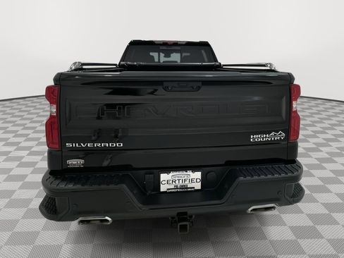 Used 2023 Chevrolet Silverado 1500 High Country w/ High Country Premium Package AWD/4WD image 4