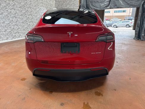 Used 2022 Tesla Model Y Long Range image 6