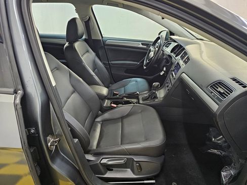 Used 2015 Volkswagen Golf SE image 11