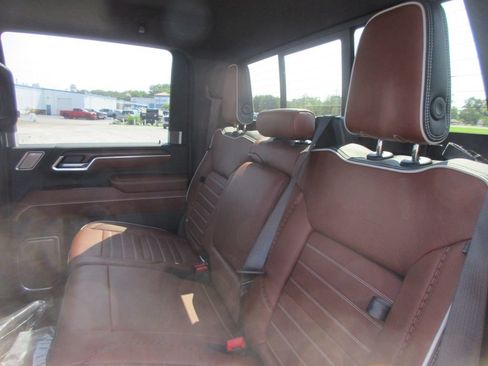 New 2026 GMC Sierra 3500 Denali Ultimate AWD/4WD image 13