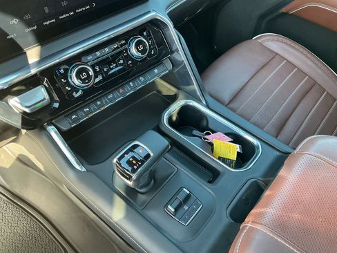 Certified 2024 GMC Sierra 1500 Denali Ultimate AWD/4WD image 18