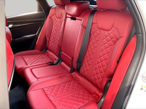 Used 2024 Audi SQ5 Prestige w/ Prestige Package AWD/4WD image 20