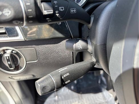 Used 2016 Mercedes-Benz GLE 350 w/ Premium Package image 22