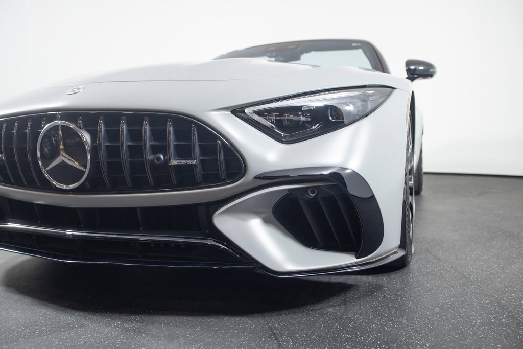 Used 2022 Mercedes-Benz SL 63 AMG 4MATIC image 29